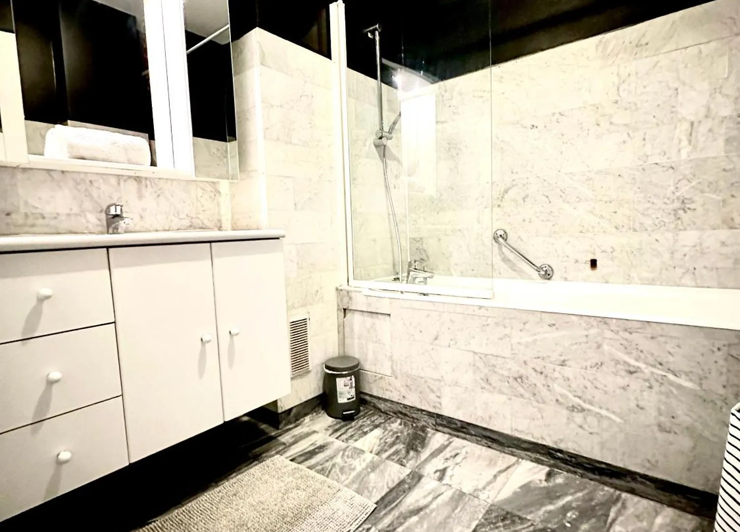 Champs Elysees Apartment باريس فرنسا